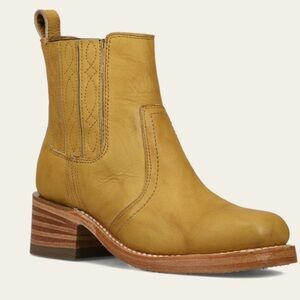 Frye Campus Chelsea Boots Size 10